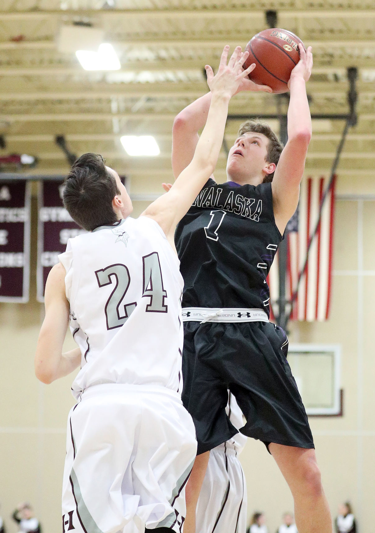 Holmen vs. Onalaska Boys Basketball